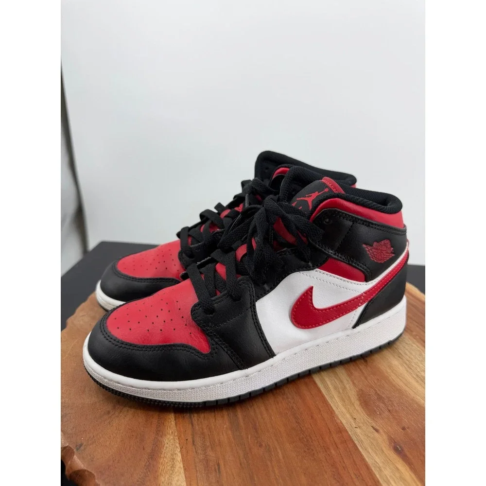 Nike‎ Jordan 1 Mid Kids Size 6Y Black Gym Red White 554725-079